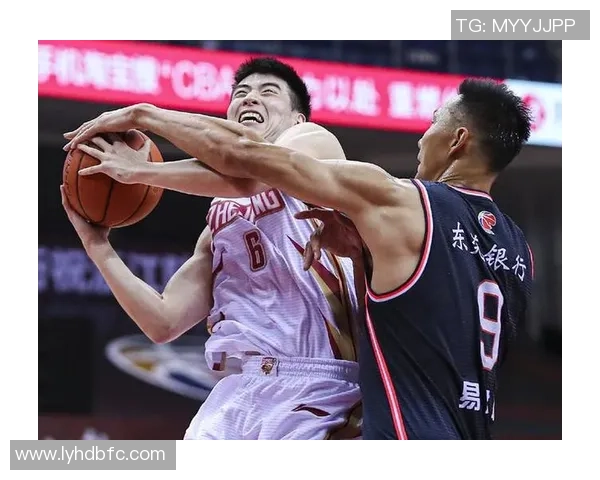 成都与上海极限运动队赛后复盘团队协作的成功与不足分析